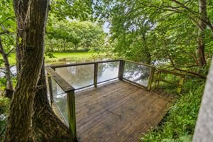 Photo 25- click for photo gallery